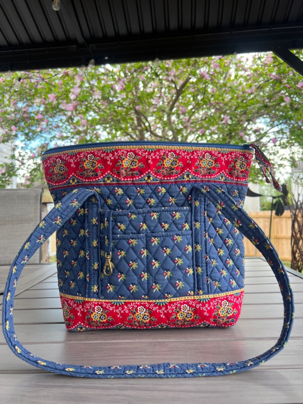 Vintage VERA BRADLEY Emily 2004 3 Pocket Villager Tote Blue and Red Flower Y2K